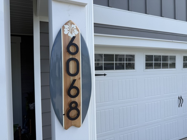Two-Tone Address Sign with Vinyl Accent - 6068